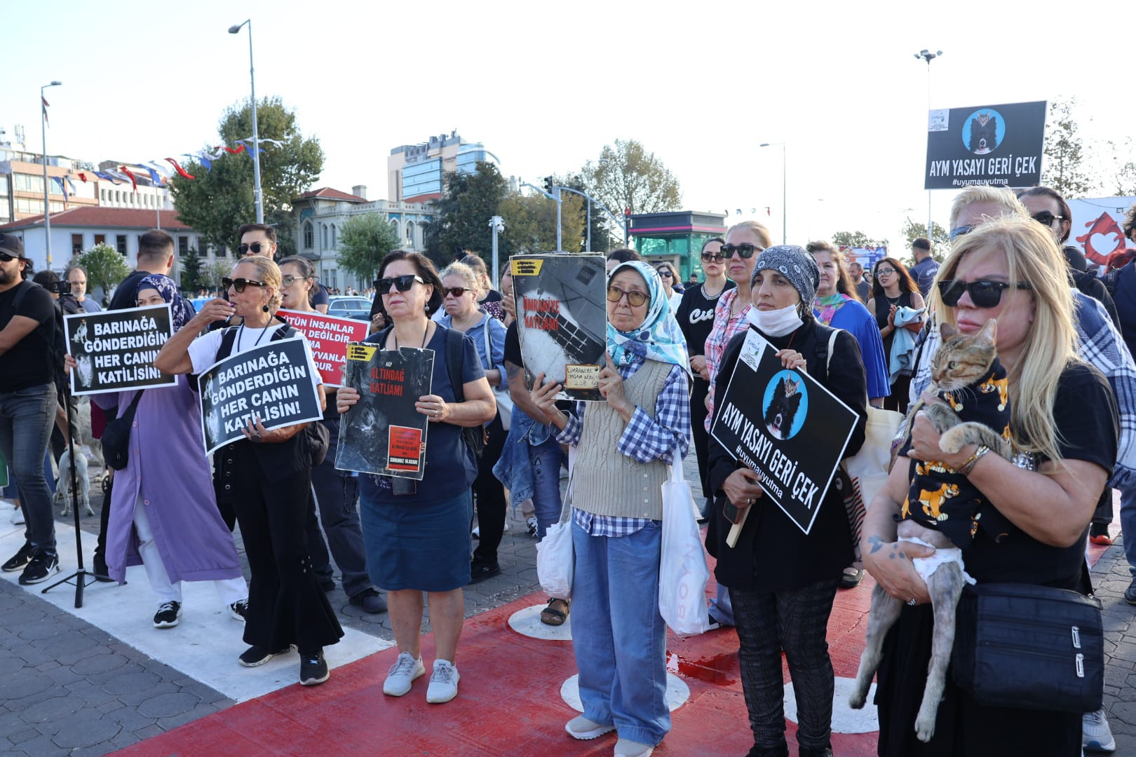 Yaşamdan yana olanlar Kadıköy'de buluştu